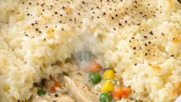 Chicken Shepherd's Pie Slow Cooker