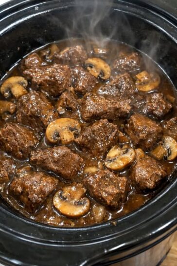 Mushroom Beef Tips Slow Cooker 4-Ingredient