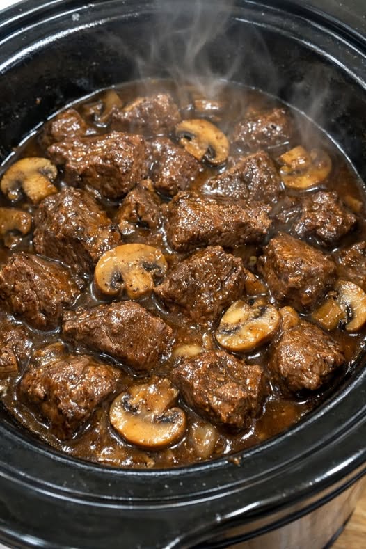 Mushroom Beef Tips Slow Cooker 4-Ingredient