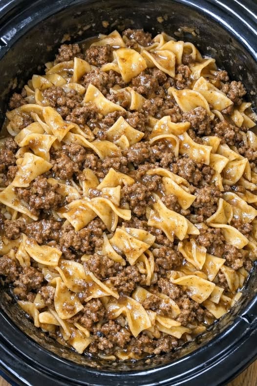 Slow Cooker Ground Beef Noodles