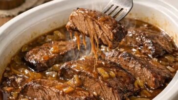 Slow Cooker Smothered Beef
