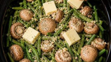Garlic Butter Green Beans and Mushrooms