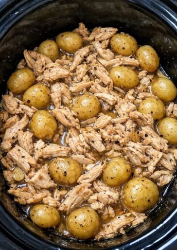 Slow Cooker Chicken and Potatoes
