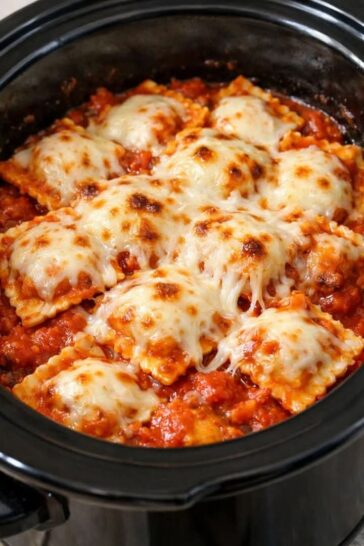 Cheesy Ravioli Surprise - Slow-Cooker