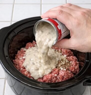 Slow Cooker Depression Era Freedom Gravy