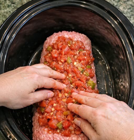 Slow Cooker Pepper Jack Beef Dip