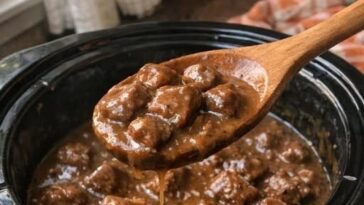 Slow Cooker Sunday Gravy Beef Tips