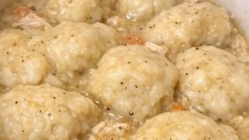 Slow Cooker Amish Chicken and Dumplings