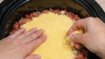 Slow Cooker Beef Tamale Pie
