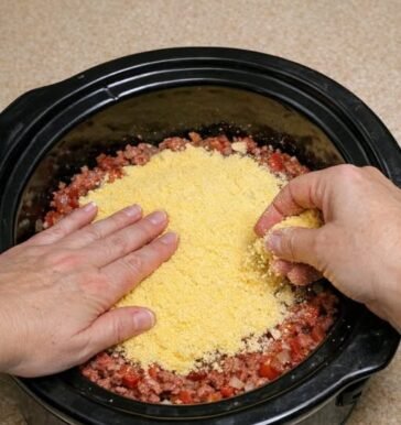 Slow Cooker Beef Tamale Pie