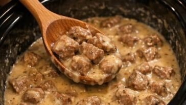 Slow Cooker Beef Tips with Cream Gravy