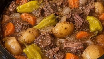 Slow Cooker Mississippi Beef Stew