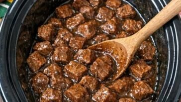 Slow Cooker Neighborhood Beef Tips