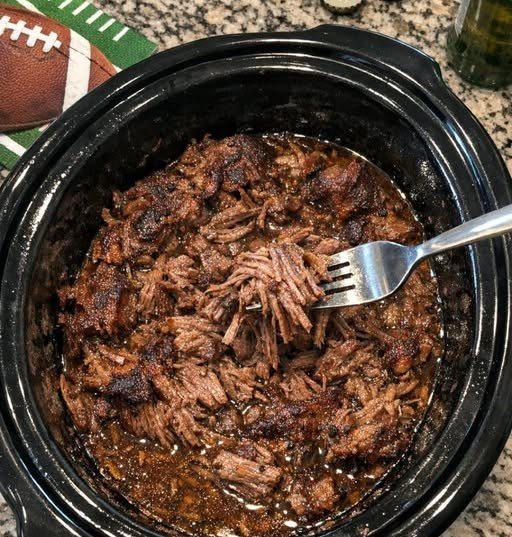 Slow Cooker Shredded Pike s Peak Roast