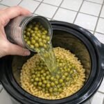 Slow Cooker Pea Mac and Cheese